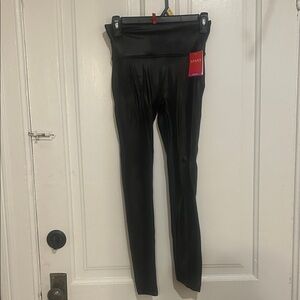 NWT SPANX Shiny Faux Leather Black High Waisted Shaping Leggings (petite medium)